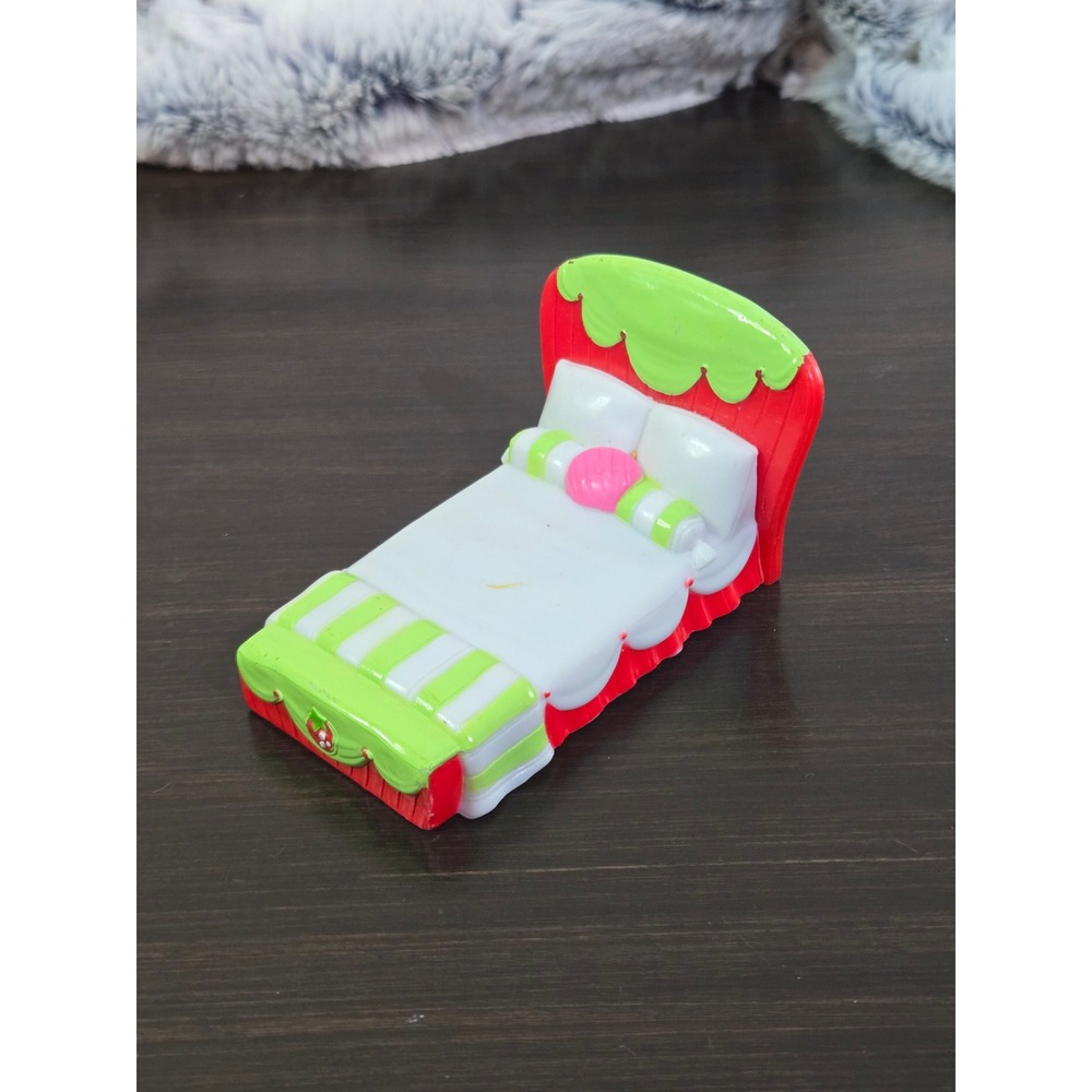 Strawberry Shortcake Berry Sweet Beds Dollhouse‎ Furniture Accessory - Picture 2 of 2